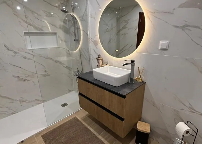 - The Light House Apartment Peniche